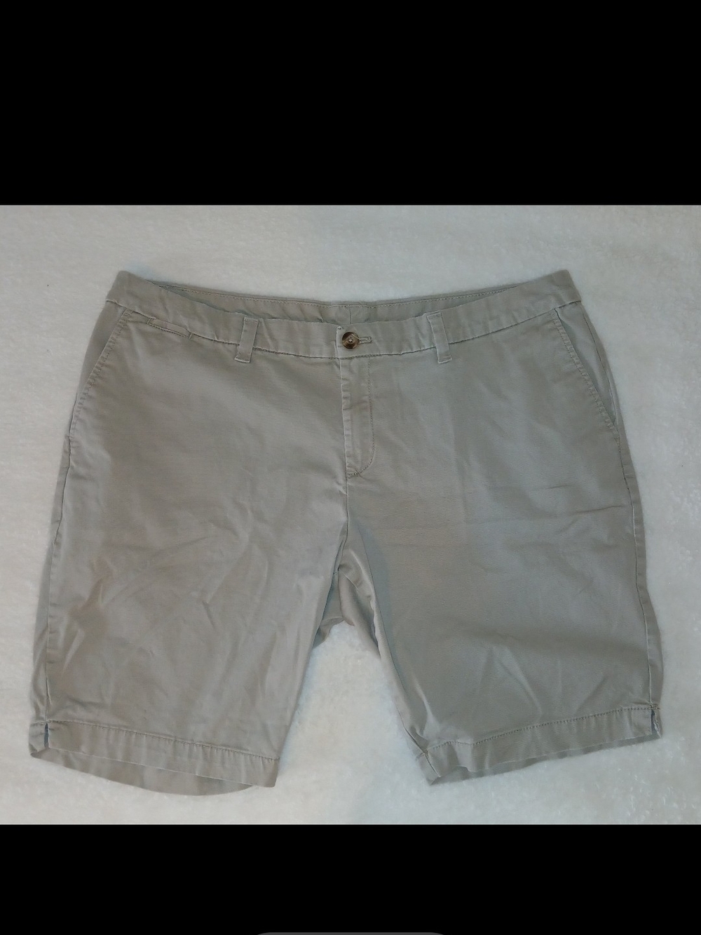 Faded Glory Men's Flat Front Shorts in Light Gray